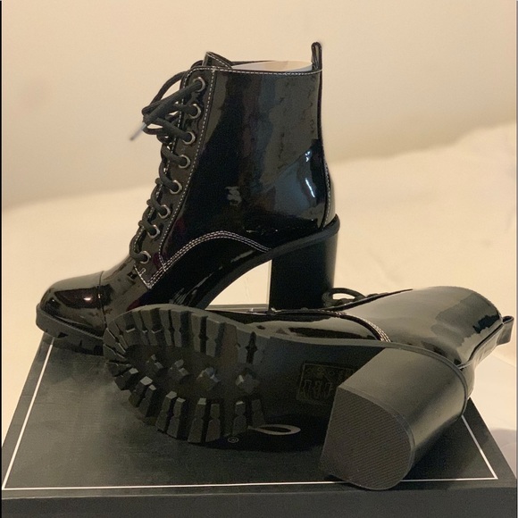 Qupid Sorrento Black Patent Leather Boots - Picture 1 of 3